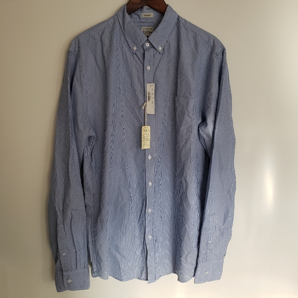 🌞SOLD🌞 J. Crew Classic Blue and White Pinstripe Button Down Shirt 100% Cotton - Picture 2 of 12